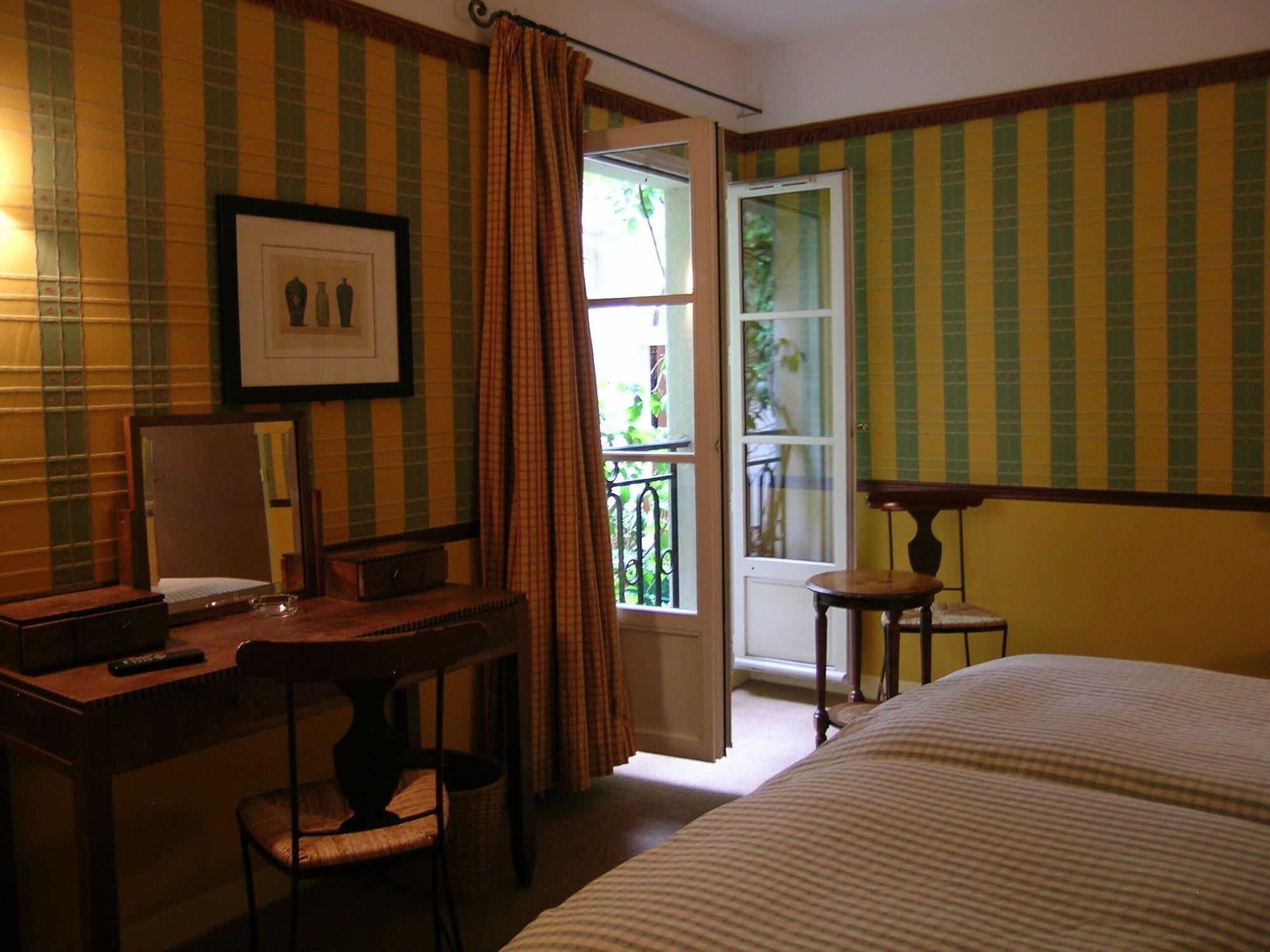 Le Relais Saint Sulpice Hotel Paris Exterior photo