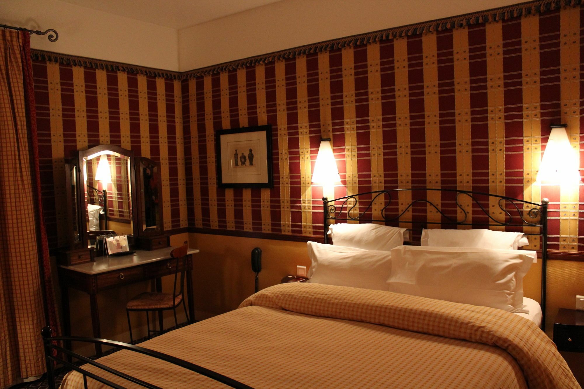 Le Relais Saint Sulpice Hotel Paris Exterior photo