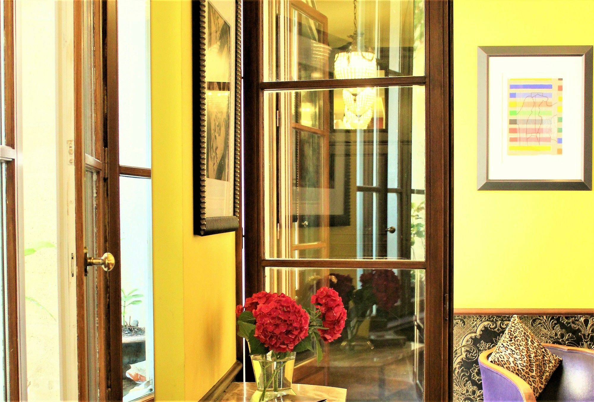 Le Relais Saint Sulpice Hotel Paris Exterior photo